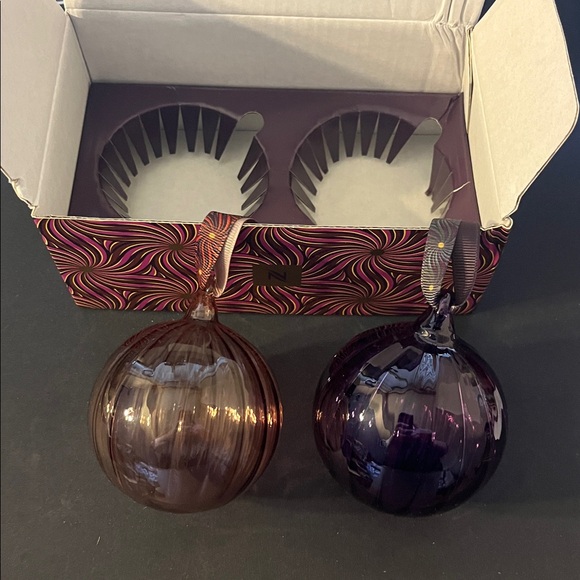 NWT 2025 Limited Edition Nespresso x Thandiwe Muriu Festive Glass Baubles - Picture 4 of 6